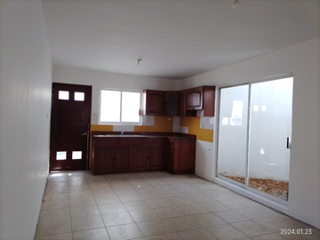 VENDO GRAN CASA EN COLONIA MANUEL SABINO CRESPO
