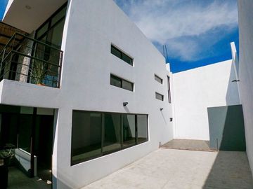 CD OAXACA VENDO CASA NUEVA QUE GENERA INGRESOS EN RENTAS VACACIONALES