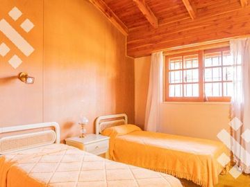 Venta casa 3 dorm - Sta Genoveva - Neuquen