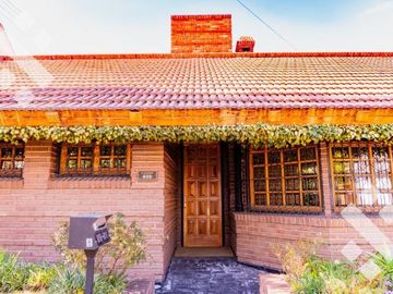 Venta casa 3 dorm - Sta Genoveva - Neuquen