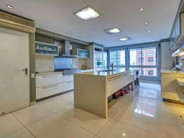 VENTA TRIPLEX con Terrazas propias y Parrilla - 3 DORM - 3COCH - 310Mts2 - Belgrano