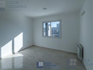 DUPLEX 3 DORMITORIOS MANANTIALES