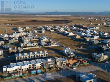 DUPLEX 3 DORMITORIOS MANANTIALES