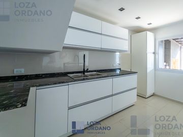 DUPLEX 3 DORMITORIOS MANANTIALES