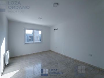 DUPLEX 3 DORMITORIOS MANANTIALES