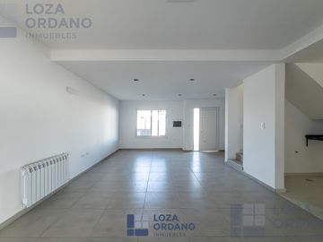 DUPLEX 3 DORMITORIOS MANANTIALES