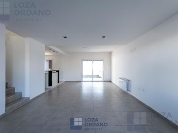 DUPLEX 3 DORMITORIOS MANANTIALES