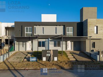 DUPLEX 3 DORMITORIOS MANANTIALES