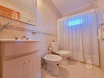 Casa en Villa Ballester - Venta - Cuatro ambientes - lote 15 mts x 50 mts.