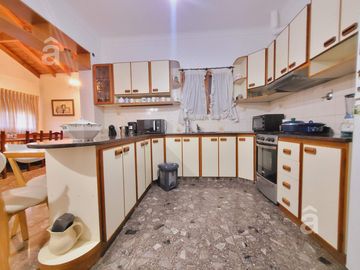Casa en Villa Ballester - Venta - Cuatro ambientes - lote 15 mts x 50 mts.
