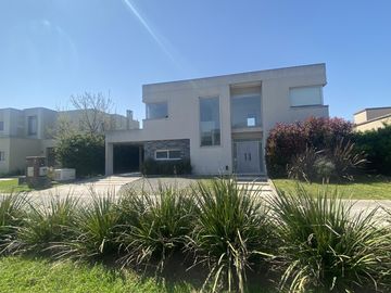 Casa en  venta y alquiler