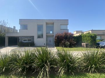 Casa en  venta y alquiler