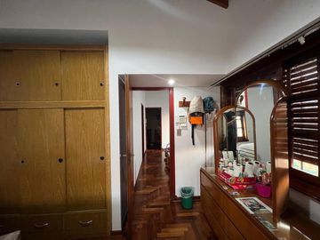 PH de cuatro ambientes a la venta en Sarandi