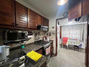 PH de cuatro ambientes a la venta en Sarandi