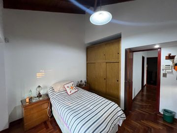 PH de cuatro ambientes a la venta en Sarandi