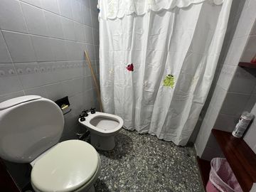 PH de cuatro ambientes a la venta en Sarandi