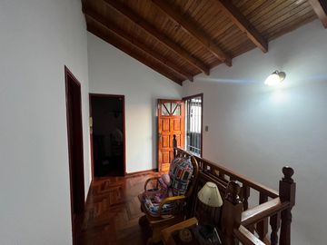 PH de cuatro ambientes a la venta en Sarandi