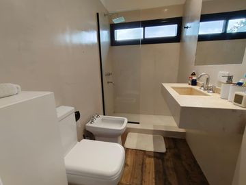VENTA/PERMUTA - Casa 3 dormitorios - Barrio Cerrado Puerto Roldán.