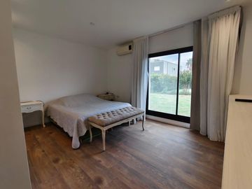 VENTA/PERMUTA - Casa 3 dormitorios - Barrio Cerrado Puerto Roldán.