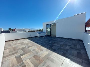VENTA DE CASA EN BELMONTE TRES RECAMARAS Y FAMILY ROOM, CUAUTLANCINGO, PUEBLA.
