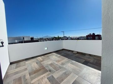 VENTA DE CASA EN BELMONTE TRES RECAMARAS Y FAMILY ROOM, CUAUTLANCINGO, PUEBLA.