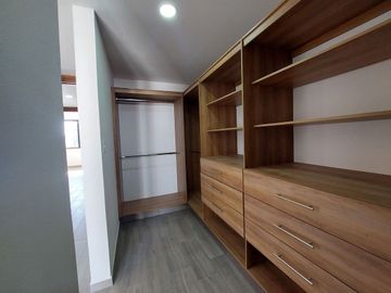 VENTA DE CASA EN BELMONTE TRES RECAMARAS Y FAMILY ROOM, CUAUTLANCINGO, PUEBLA.