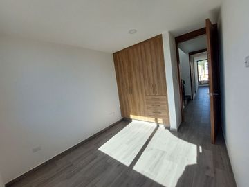 VENTA DE CASA EN BELMONTE TRES RECAMARAS Y FAMILY ROOM, CUAUTLANCINGO, PUEBLA.