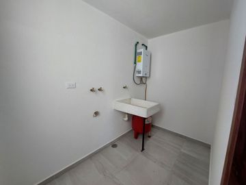 VENTA DE CASA EN BELMONTE TRES RECAMARAS Y FAMILY ROOM, CUAUTLANCINGO, PUEBLA.