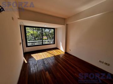 Departamento tres ambientes con cochera cubierta