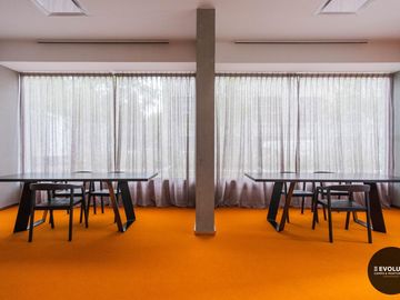 Loft remodelado y equipado. Cochera y  amenities en Quartier Puerto Retiro.