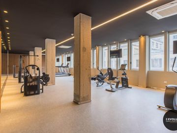 Loft remodelado y equipado. Cochera y  amenities en Quartier Puerto Retiro.