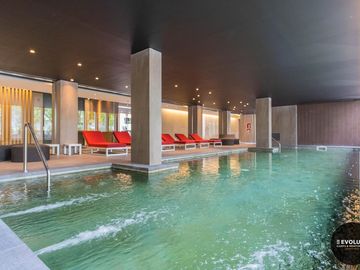 Loft remodelado y equipado. Cochera y  amenities en Quartier Puerto Retiro.