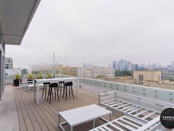 Loft remodelado y equipado. Cochera y  amenities en Quartier Puerto Retiro.