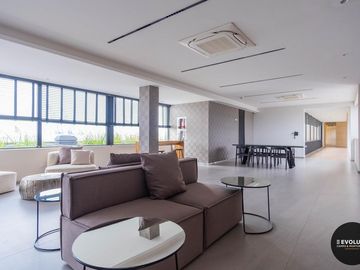 Loft remodelado y equipado. Cochera y  amenities en Quartier Puerto Retiro.