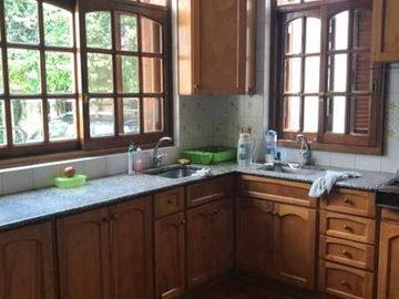CASA 5 DORMITORIOS PREMIUM EN ZONA CENTRO
