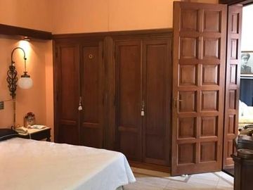 CASA 5 DORMITORIOS PREMIUM EN ZONA CENTRO