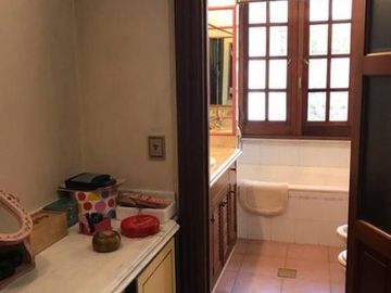 CASA 5 DORMITORIOS PREMIUM EN ZONA CENTRO