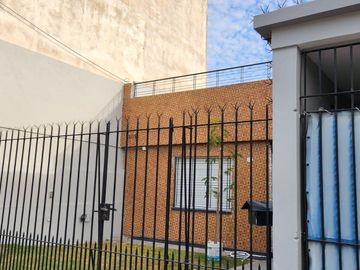 Casa en Remedios De Escalada NUEVAS  CONDICIONES!!