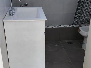 Casa en Remedios De Escalada NUEVAS  CONDICIONES!!