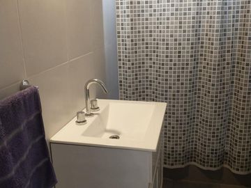 Casa en Remedios De Escalada NUEVAS  CONDICIONES!!