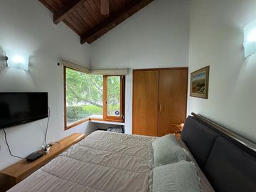Casa en San Marino (Funes Hills)