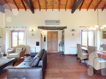 VENTA DE CASA DE 4 DORMITORIOS EN CAMPOS DE ROCA