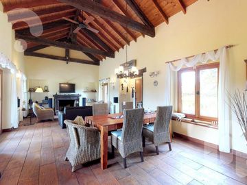 VENTA DE CASA DE 4 DORMITORIOS EN CAMPOS DE ROCA