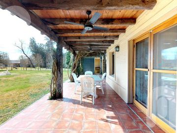 VENTA DE CASA DE 4 DORMITORIOS EN CAMPOS DE ROCA