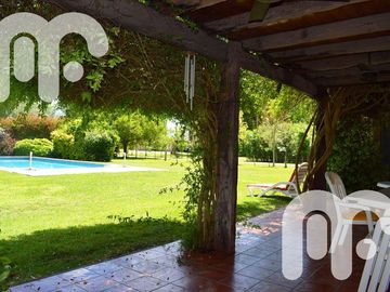VENTA DE CASA DE 4 DORMITORIOS EN CAMPOS DE ROCA