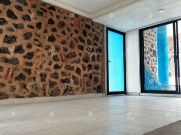 Venta Casa en Fraccionamiento Lomas de Tetela - V342