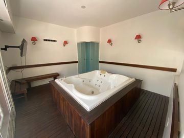 DEPARTAMENTO DE PASILLO VENTA 3 DORMITORIOS TERRAZA PARRILLERO CENTRO ROSARIO