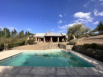 Casa en venta en la Serranita 3 dorm, vista a las sierras!