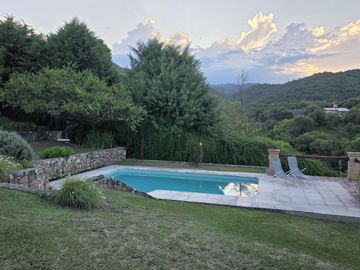 Casa en venta en la Serranita 3 dorm, vista a las sierras!
