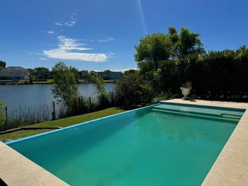 Casa en Venta  SAN ISIDRO LABRADOR a la LAGUNA , VILLANUEVA. TIGRE